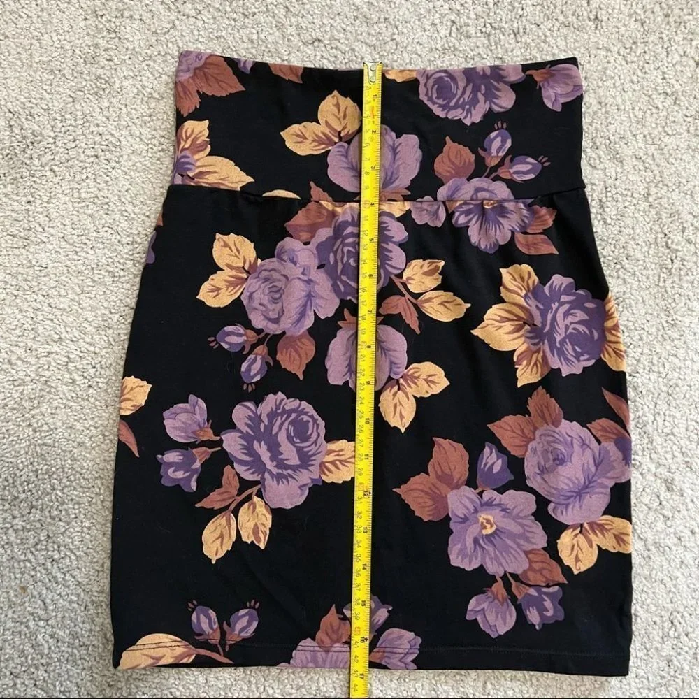 Aritzia Talula Floral High Waist Bodycon Pull On Mini Skirt - Picture 7 of 10